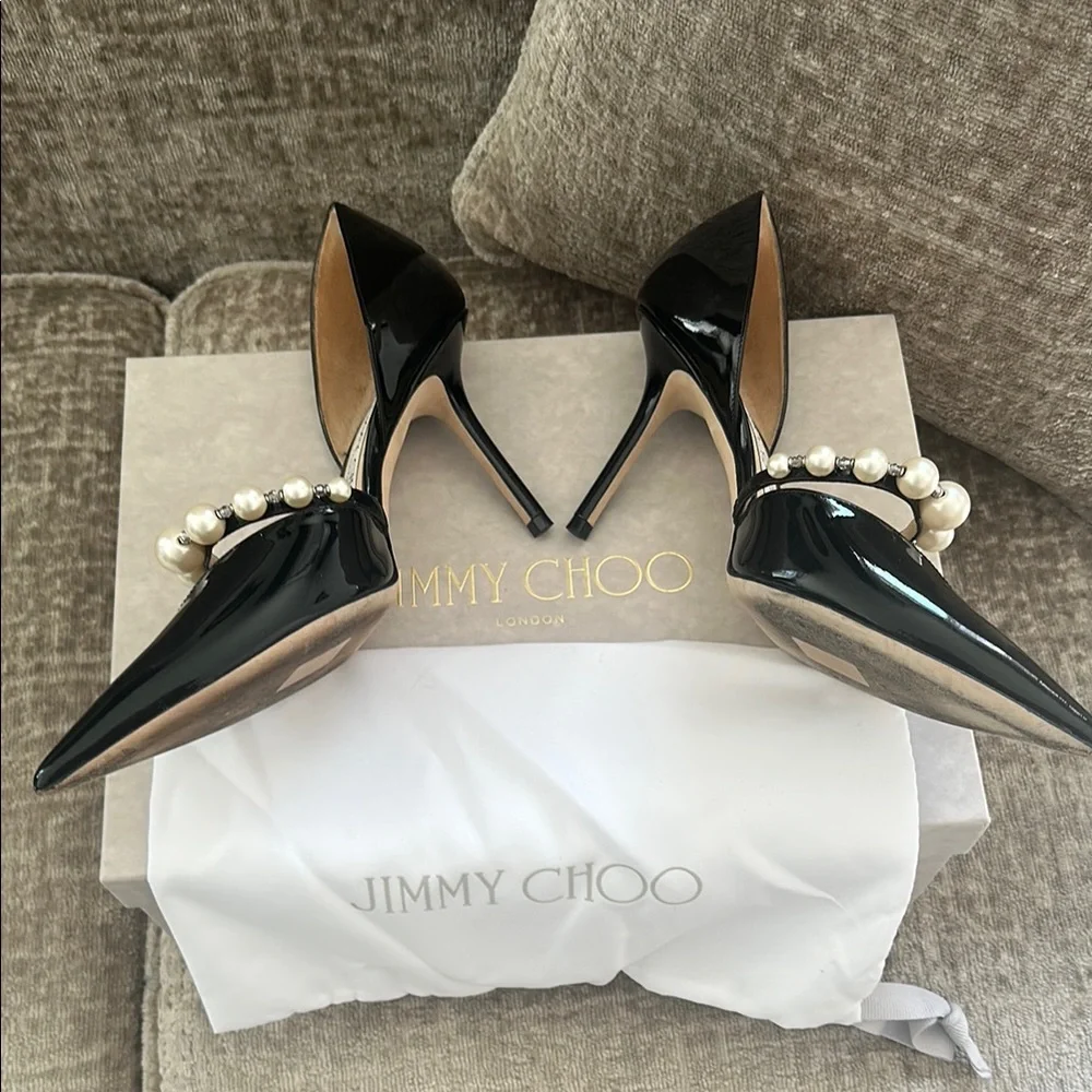 Jimmy Choo Black Patent Heels with Pearl Detail worn once. Size 37. - Picture 4 of 6